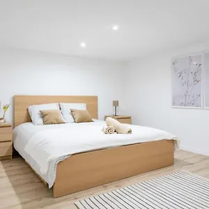 Appartement Joliette - T4 Avec Terrasse, Marseille
