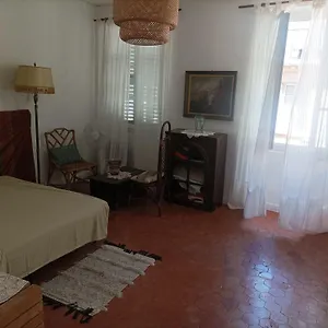 Jolie Chambre Dans Cosy En Plein Centre Habitación en casa particular