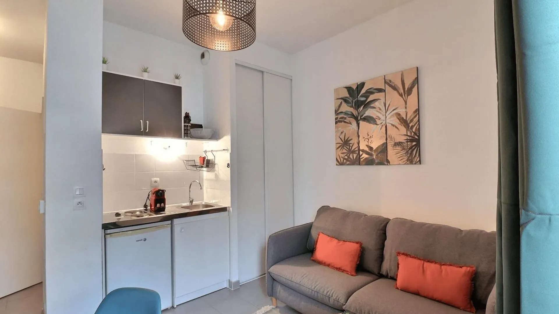 Cosy Apartment For 2 In Marseille 0*,