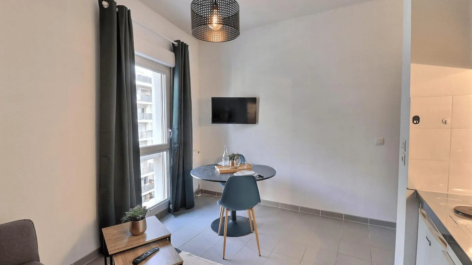 Cosy Apartment For 2 In Marseille France